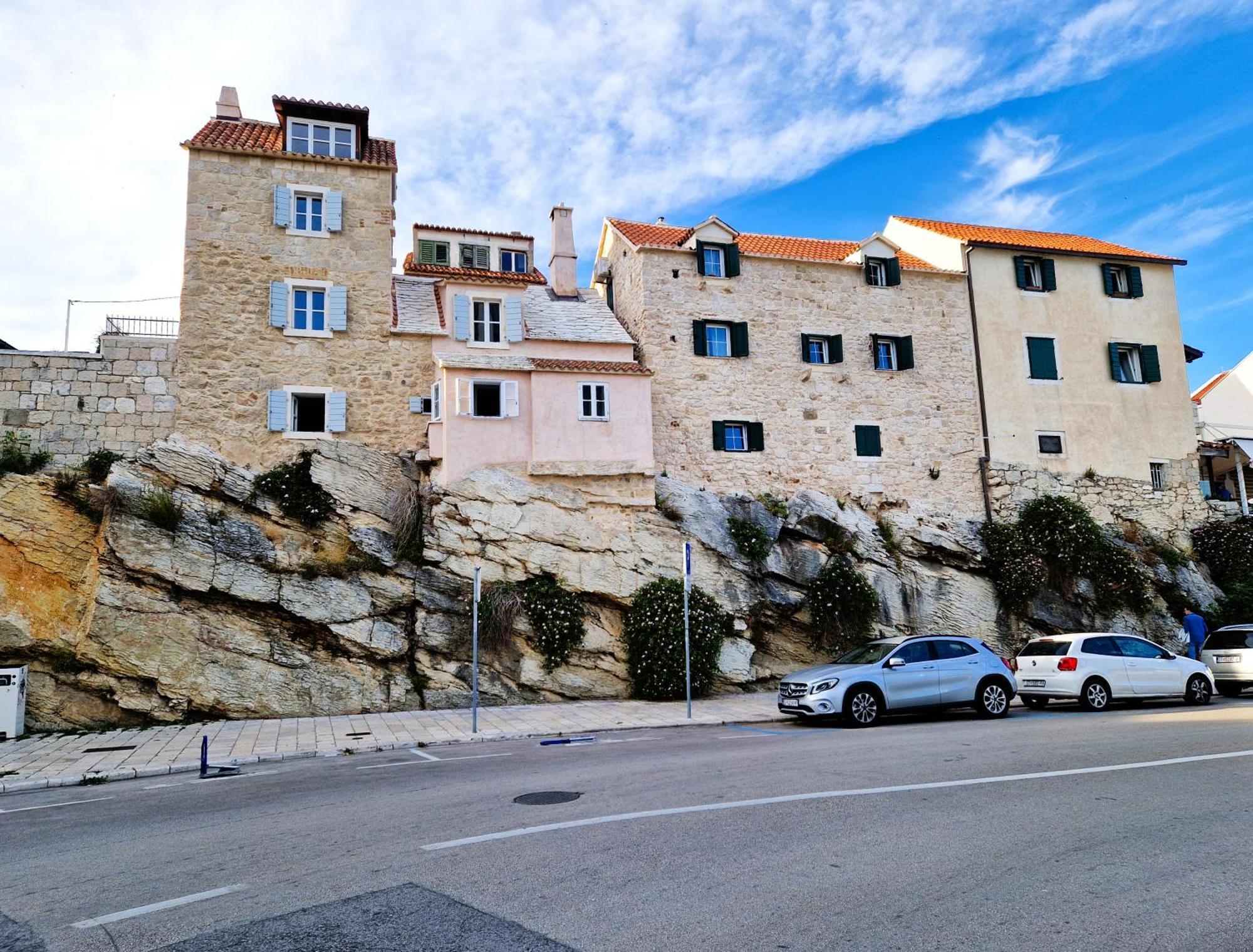 Old Town & Ela Place Split Exteriör bild